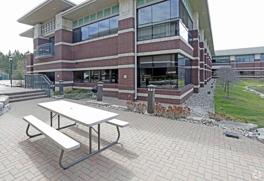 More Photos Of 29110 Inkster Rd, Southfield Office For Lease