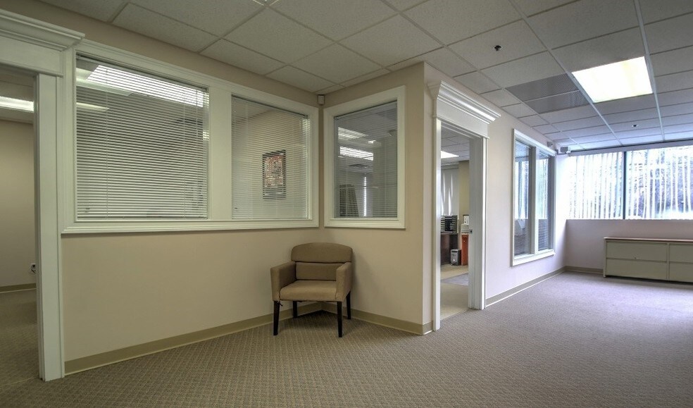 More Photos Of 12 Cambridge Dr, Trumbull Office Residential For Lease