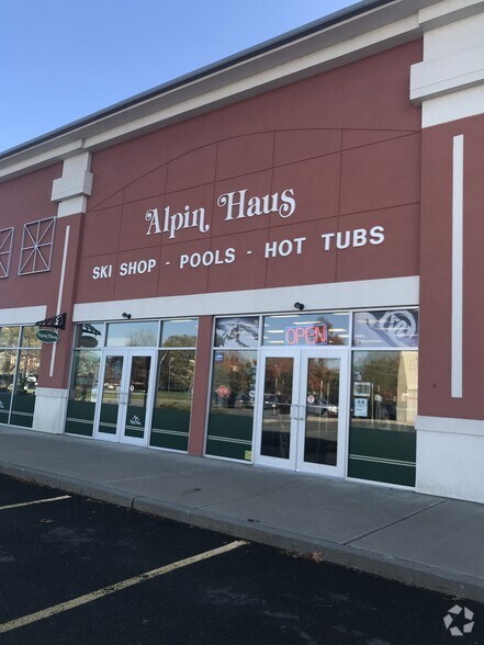 More Photos Of 22 Clifton Country Rd, Clifton Park Unknown For Lease