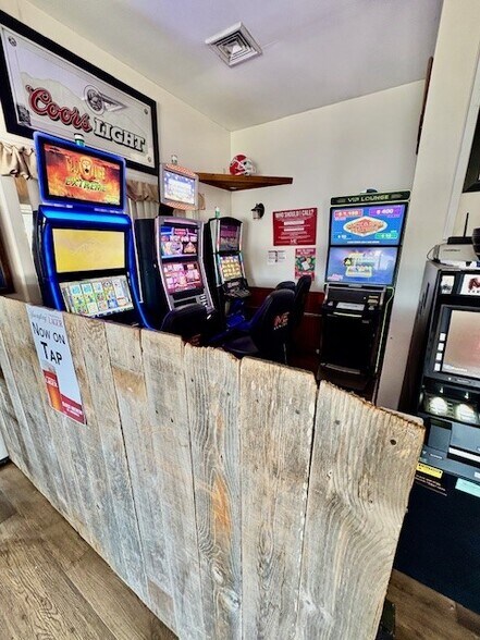 More Photos Of 1415 McKinley St, Mascoutah Restaurant For Sale