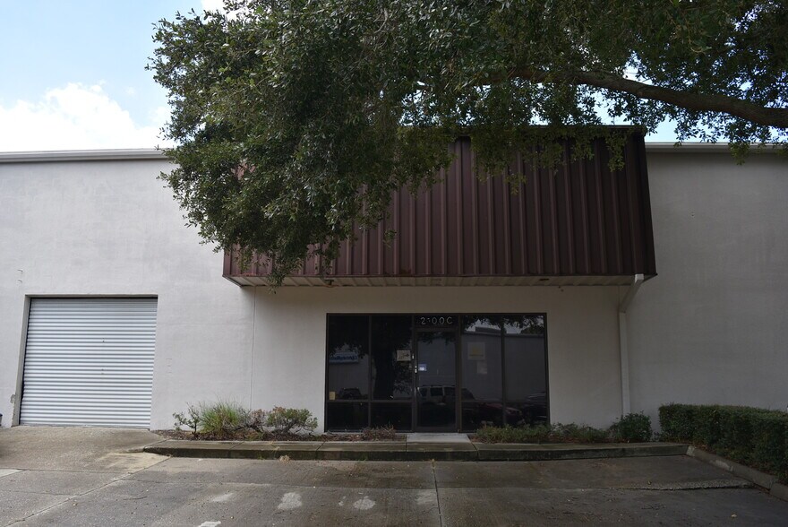 More Photos Of 2100-C Palmetto St, Clearwater Warehouse For Lease