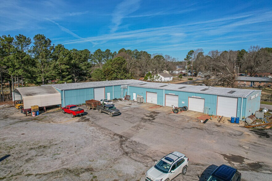 More Photos Of 319 W College St, Columbiana General Retail For Sale