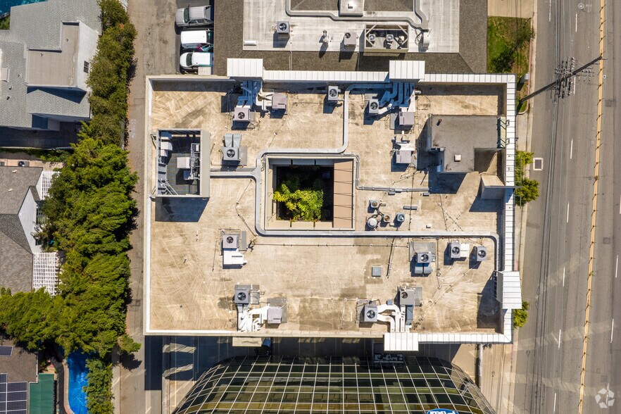 More Photos Of 520 S Sepulveda Blvd, Los Angeles Office For Lease