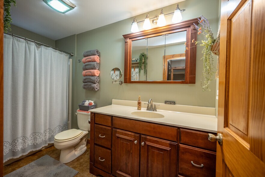 More Photos Of 17848 Garrett Hwy, Oakland Apartments For Sale