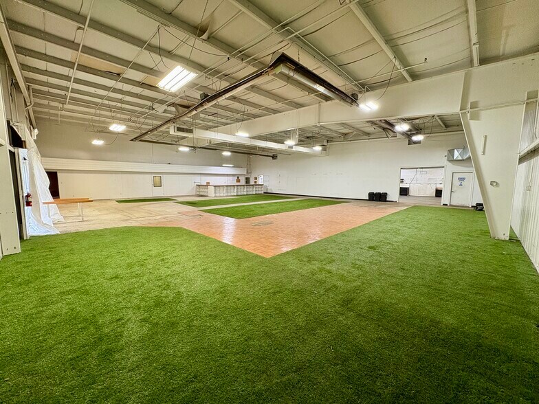 More Photos Of 2525 W Market St, Tiffin Freestanding For Lease