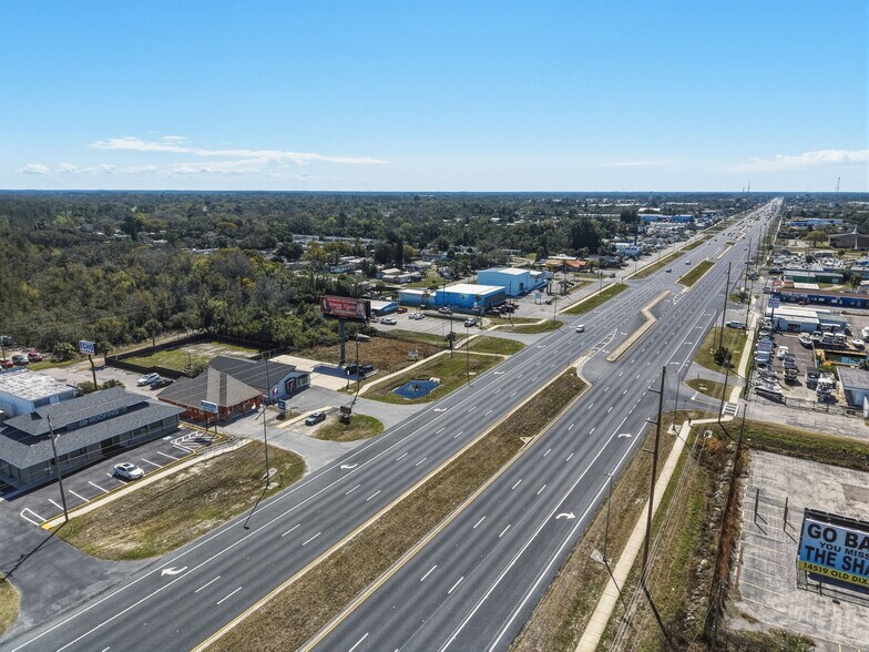 More Photos Of 13414 US Highway 19, Hudson Showroom For Lease