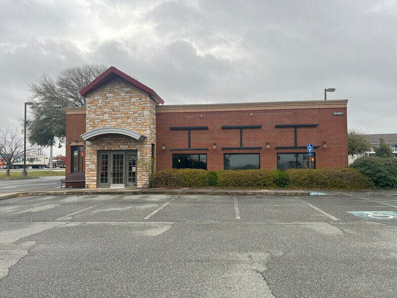 More Photos Of 5460 Augusta Rd, Savannah Restaurant For Lease