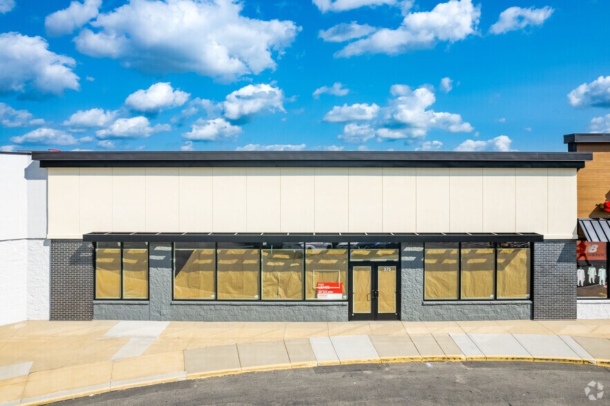 More Photos Of 1290-1300 Salem Rd SW, Rochester General Retail For Lease