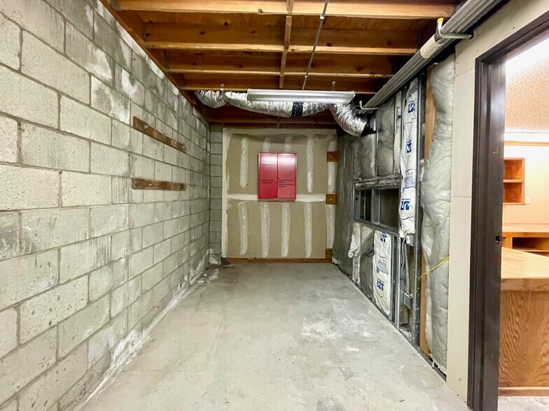 More Photos Of 11920 Goldring Rd, Arcadia Warehouse For Sale