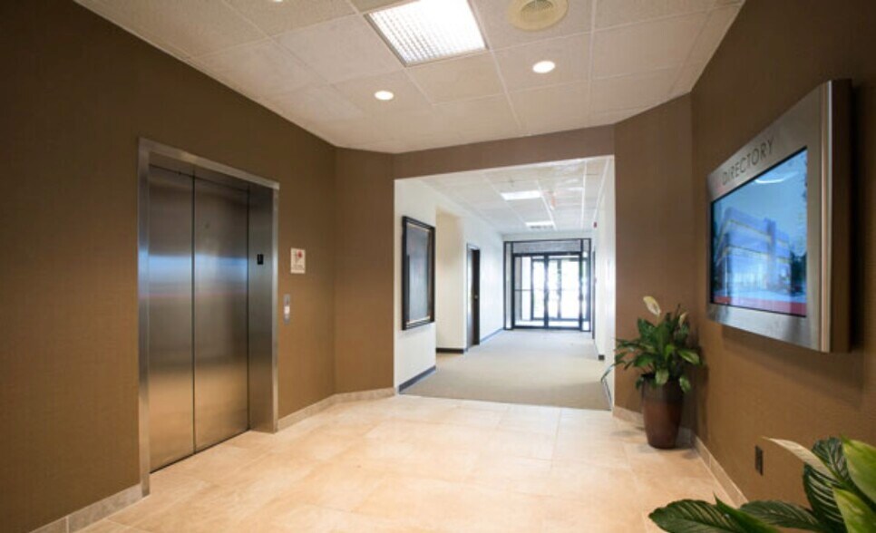 More Photos Of 10201 W Markham St, Little Rock Coworking Space