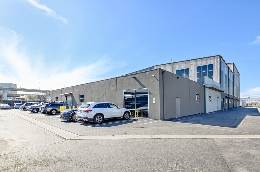 More Photos Of 11220 Hindry Ave, Los Angeles Warehouse For Sale