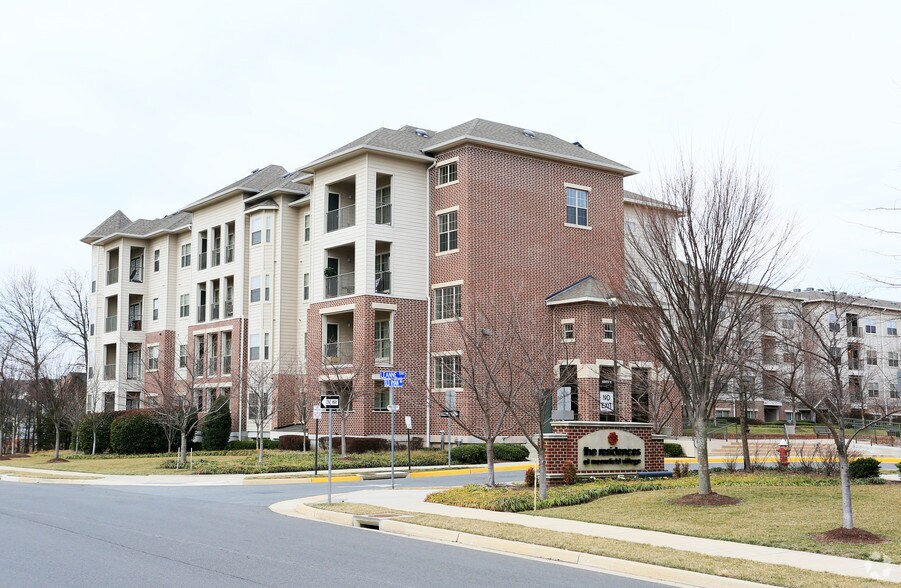 More Photos Of Mooreview Pky @ Loudoun County Pky, Ashburn Unknown For Lease