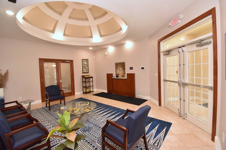 More Photos Of 972 Youngstown Kingsville Rd, Vienna Office For Sale