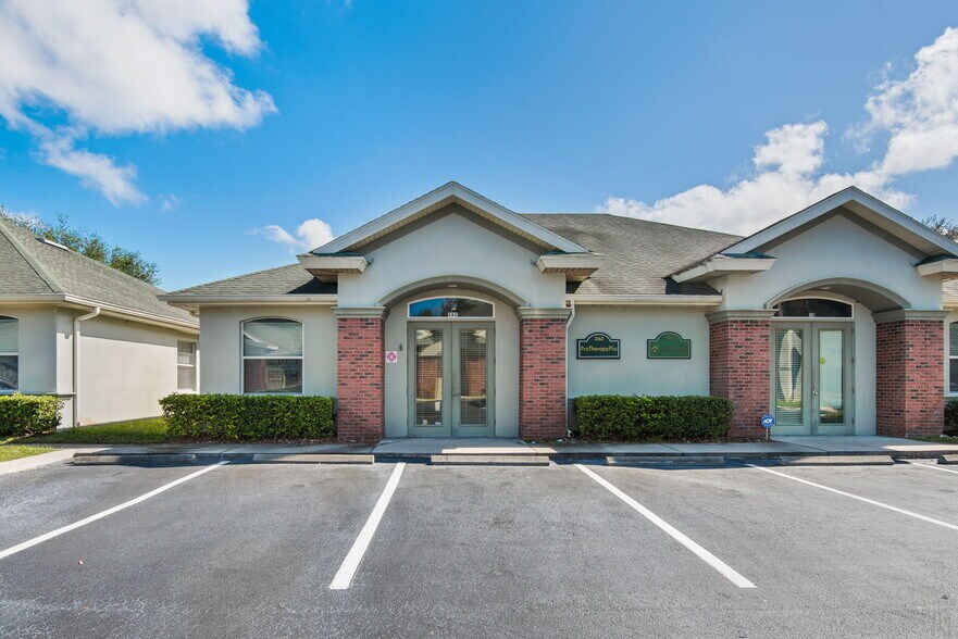 Primary Photo Of 262-264 Crystal Grove Blvd, Lutz Medical For Lease