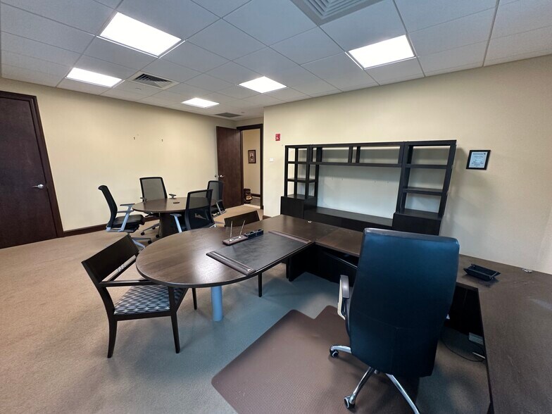 More Photos Of 8230 210th St S, Boca Raton Office For Lease