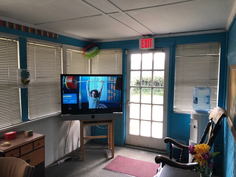 More Photos Of 814 W 37th St, Norfolk Assisted Living For Sale