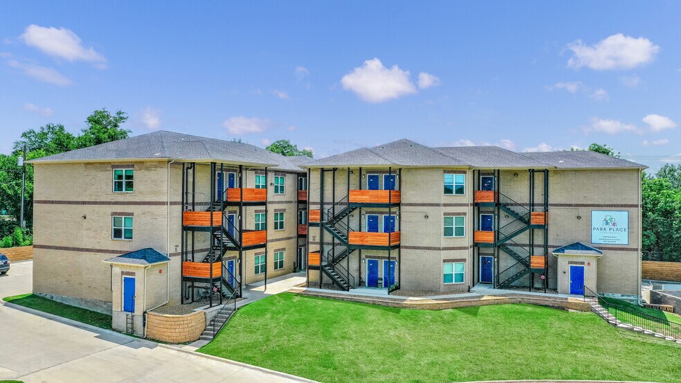 More Photos Of 1420 Park Pl, Sherman Apartments For Sale