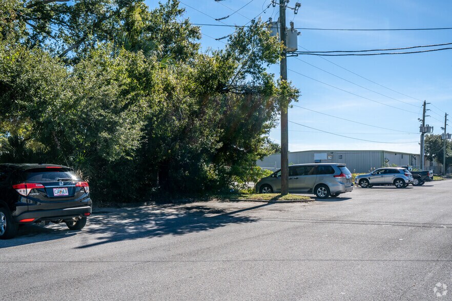 More Photos Of 12345 Starkey Rd, Largo Unknown For Lease