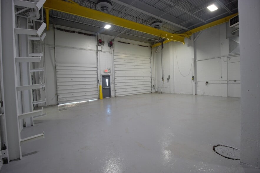 More Photos Of 1390 Mt Read Blvd, Rochester Manufacturing For Lease