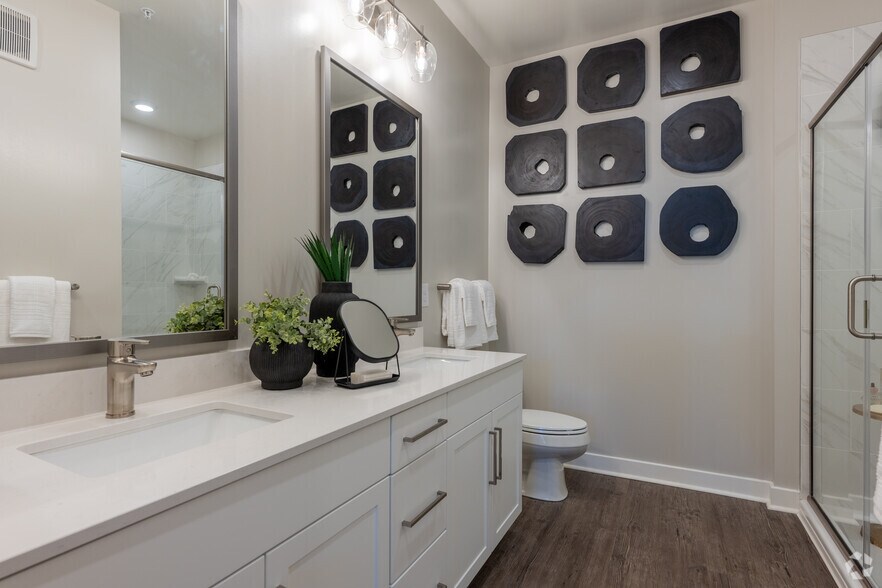 More Photos Of 12400 Dutton Rd, Midlothian Apartments For Sale