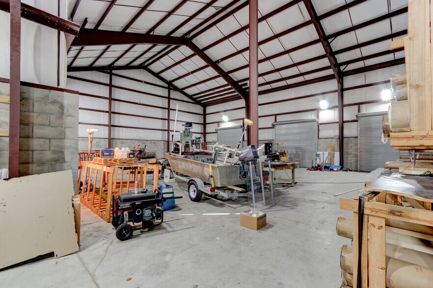 More Photos Of 585 Commonwealth Blvd, Port Orange Manufacturing For Sale