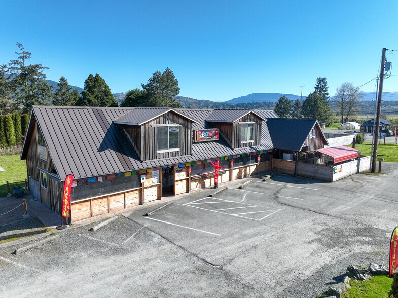 More Photos Of 14969 W Bow Hill Rd, Bow Bar For Sale