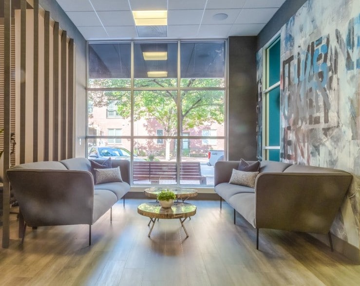 More Photos Of 1950 N Pennsylvania St, Denver Apartments For Lease