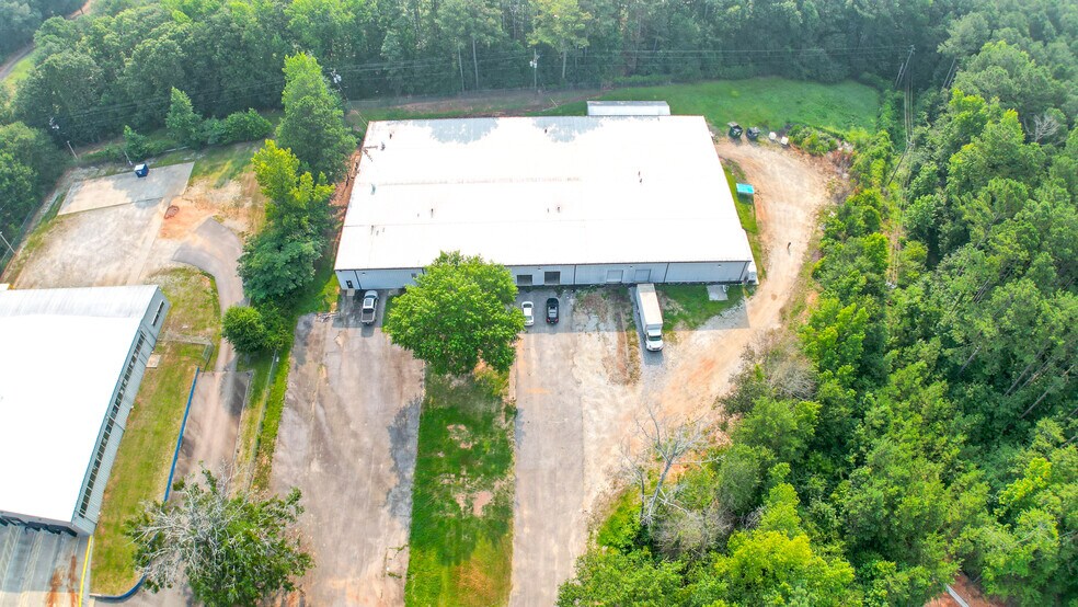 More Photos Of 360 Commerce Blvd, Bogart Distribution For Sale