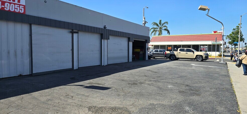 More Photos Of 3500 Gage Ave, Bell Auto Repair For Lease