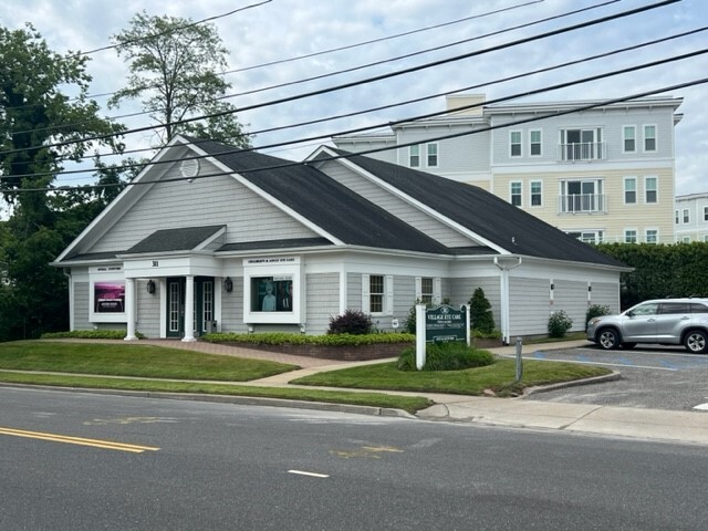 Primary Photo Of 311 Barnum Ave, Port Jefferson Medical For Sale