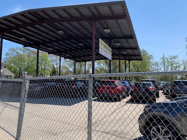 More Photos Of 1001 Lee St, Des Plaines Land For Lease