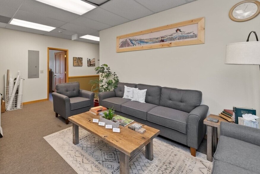 More Photos Of 12010 Donner Pass Rd, Truckee Office For Sale