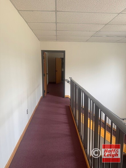 More Photos Of 1750 Newberry St, Cuyahoga Falls Warehouse For Sale