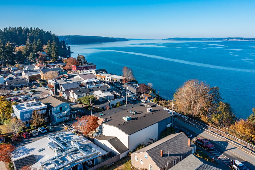 More Photos Of 105 1st St, Langley Storefront Retail Residential For Sale