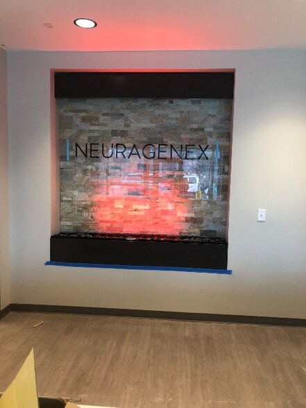 More Photos Of 370 E Main St, Hendersonville General Retail For Sale