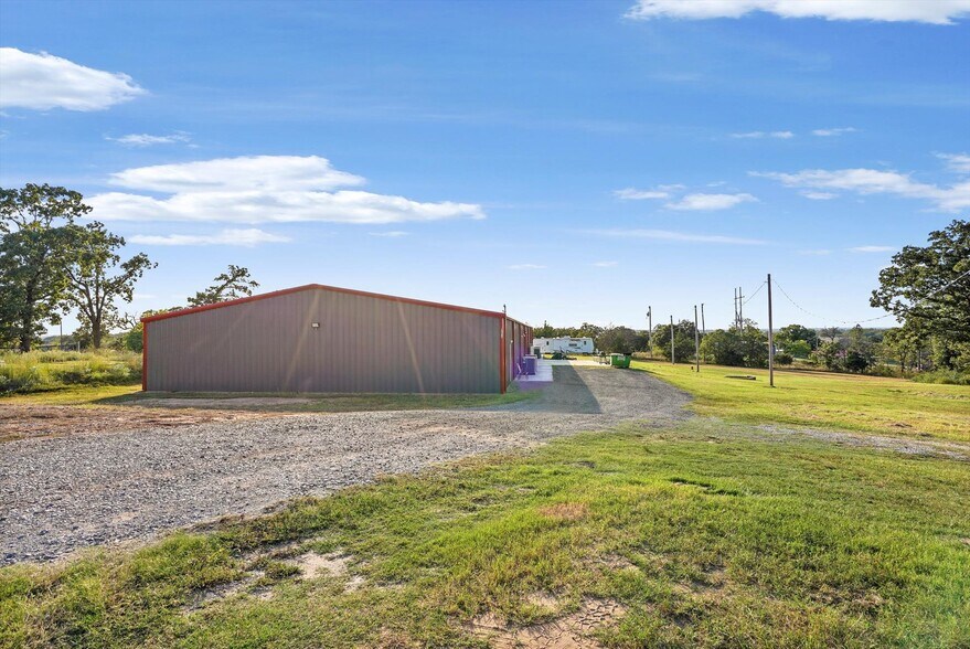 More Photos Of 12670 S Highway 48, Bristow Warehouse For Sale