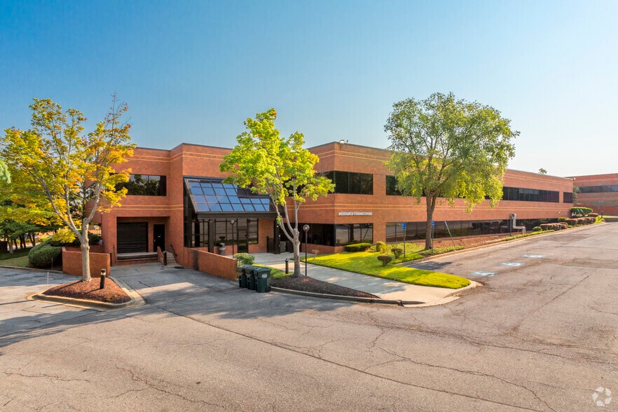 More Photos Of 10001 Derekwood Ln, Lanham Office For Lease