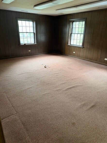 More Photos Of 1147 Rose Hill Dr, Charlottesville Office For Sale