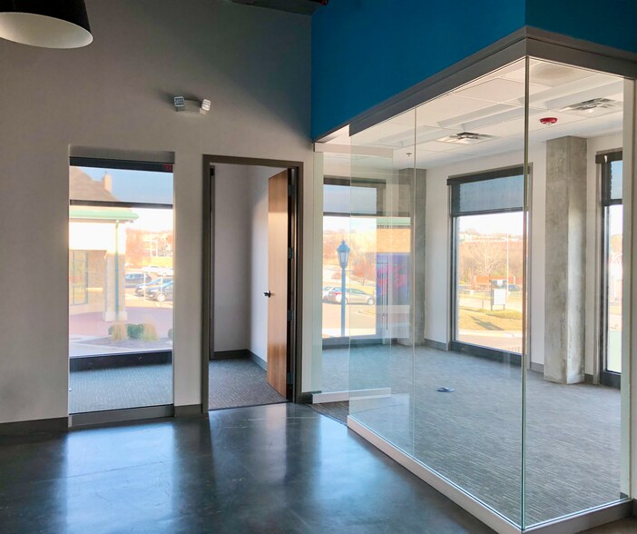 More Photos Of 5951 NW 63rd St, Kansas City Apartments For Lease