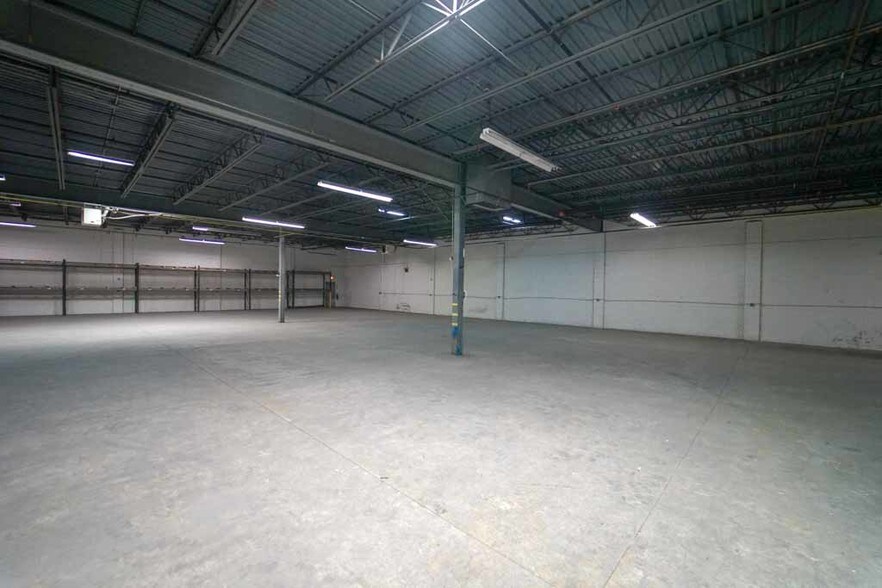 More Photos Of 122 Burrs Rd, Westampton Warehouse For Lease