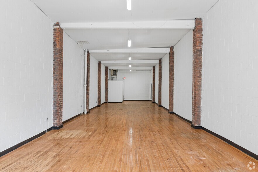 More Photos Of 9 Denton Pl, Brooklyn Freestanding For Lease
