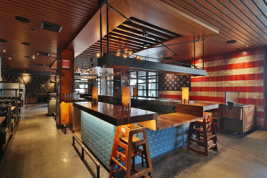 More Photos Of 1733 Ocean Ave, Santa Monica Office For Lease