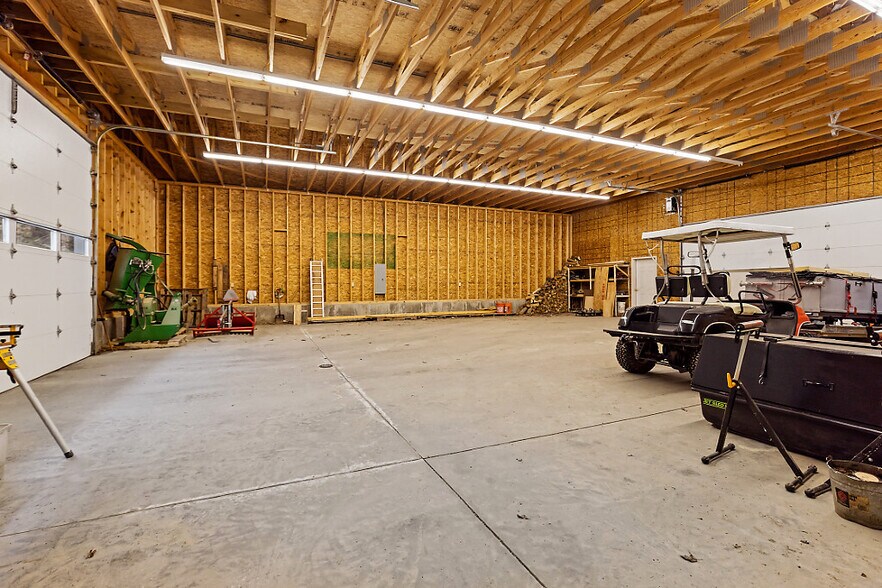 More Photos Of 17 Aviator Pl, Oakland Industrial For Sale