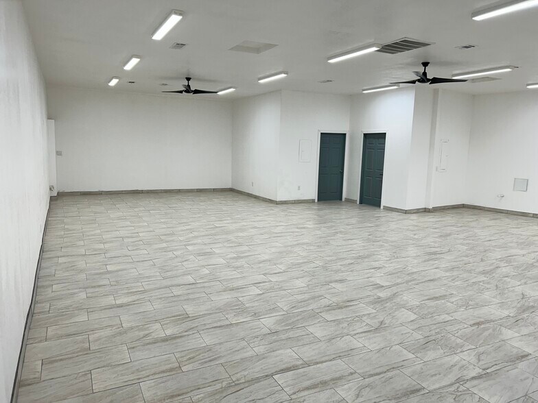 More Photos Of 736 W Inyo Ave, Tulare Storefront Retail Office For Lease