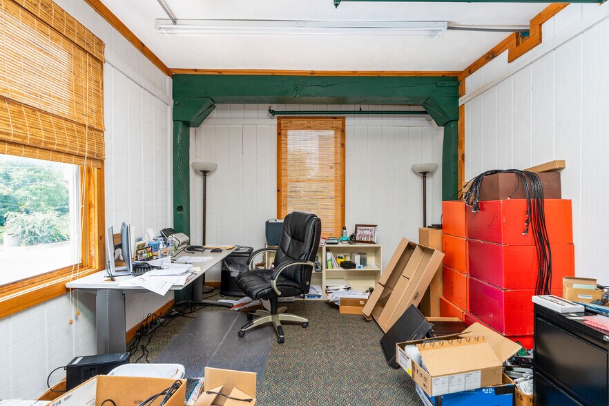 More Photos Of 50 Middlebrook Ave, Staunton Storefront For Sale