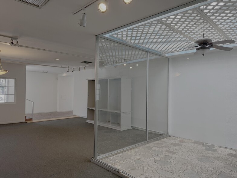 More Photos Of 122-130 E Foothill Blvd, Arcadia Freestanding For Lease