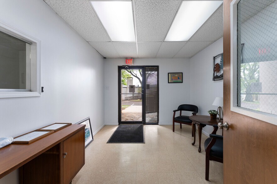 More Photos Of 112 Old Mill Rd, Cartersville Research And Development For Sale