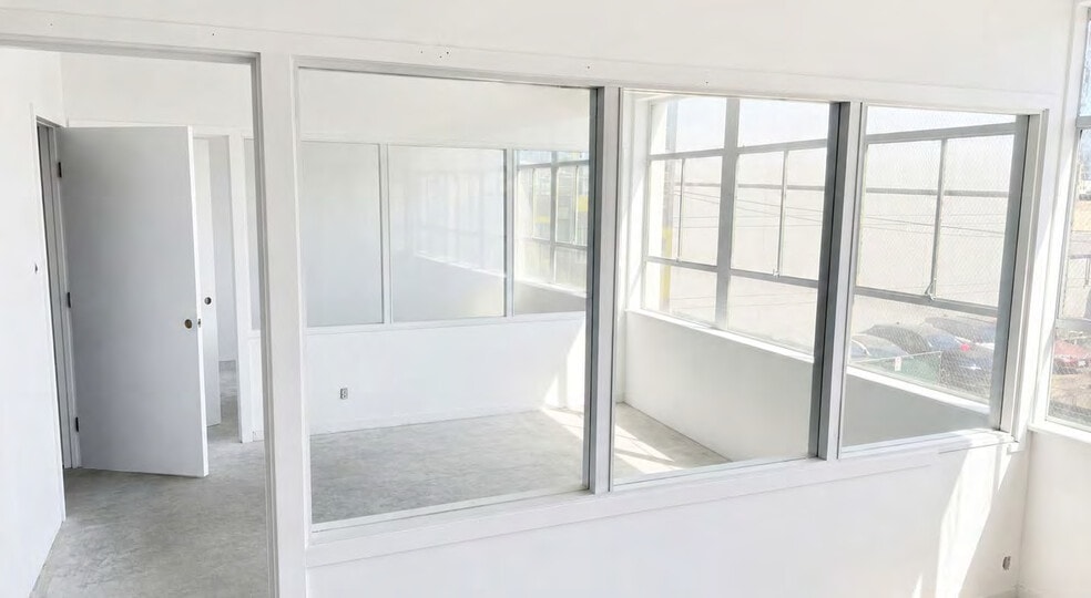 More Photos Of 154-156 Morris St, San Francisco Warehouse For Sale