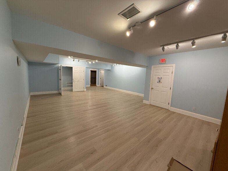 More Photos Of 1865 Old Hudson Rd, Saint Paul Loft Creative Space For Lease