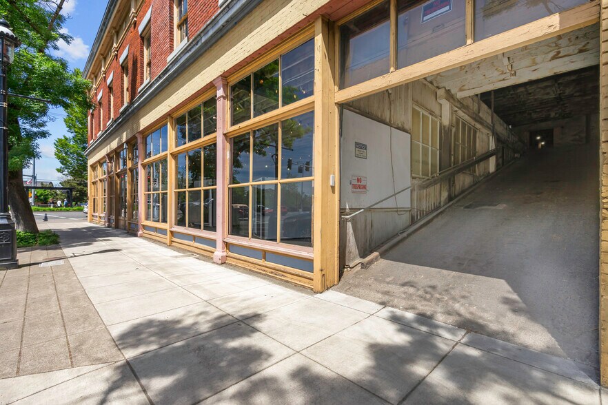 More Photos Of 217 State St, Salem Storefront Retail Office For Sale